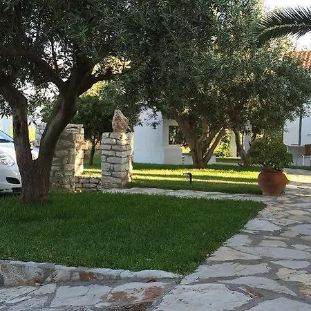Houdis Houses *