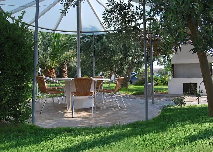 Houdis Parálion Ástros